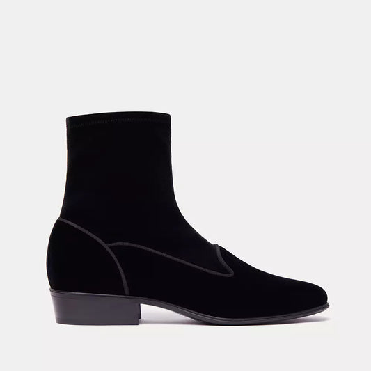 Schwarzer Lederstiefel