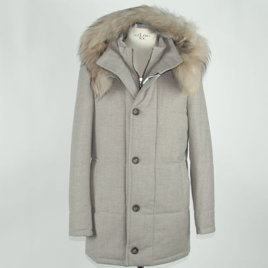 Graue Wolljacke