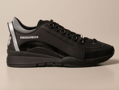 Schwarze Leder-Sneakers
