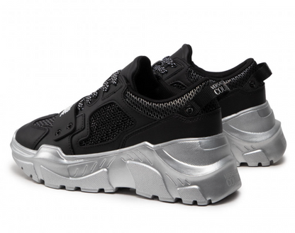 Schwarze Leder-Sneakers