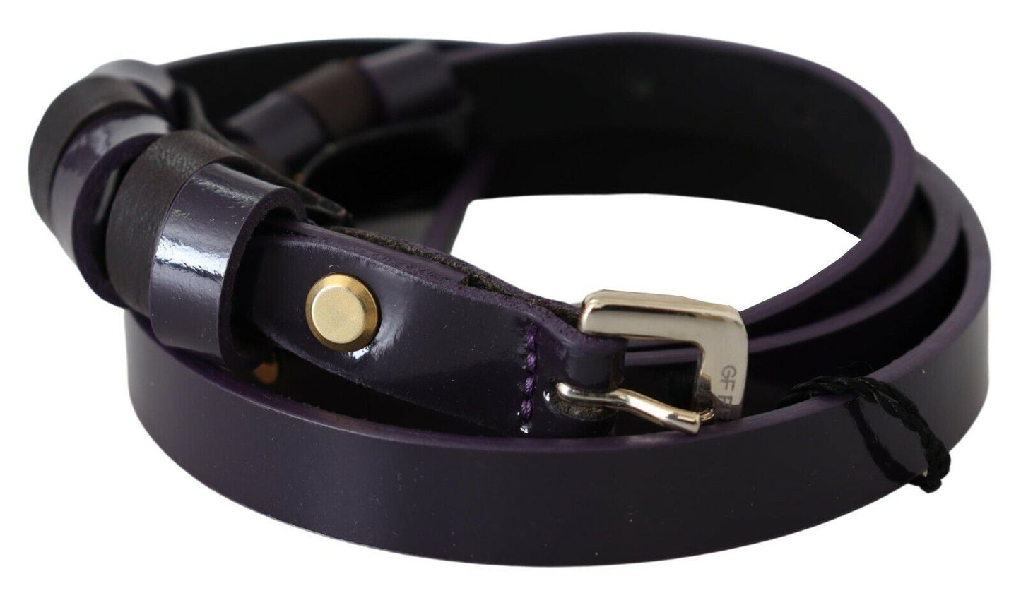 Schlanker Gürtel mit silberner Logo-Schnalle für Frauen