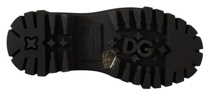 Schwarze Nietenstiefel aus Leder