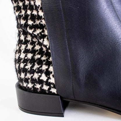 Schwarze Lederstiefel