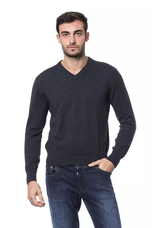 Grauer Pullover aus Merinowolle