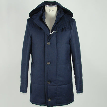 Blaue Wolljacke