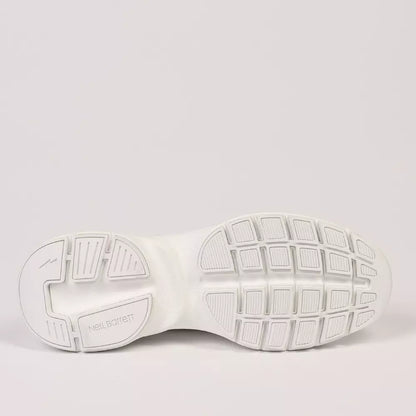 Weißer Sneaker aus Textil und Leder