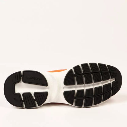 Orangefarbene Sneaker aus Textil und Leder