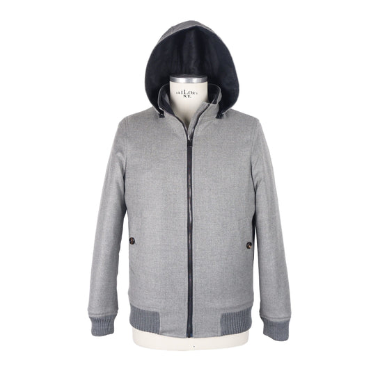 Graue Wolljacke